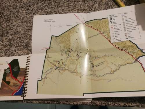 TSAVO WEST NATIONAL PARK KENYA WILDLIFE SERVICE OFFICIAL GUIDE 2003