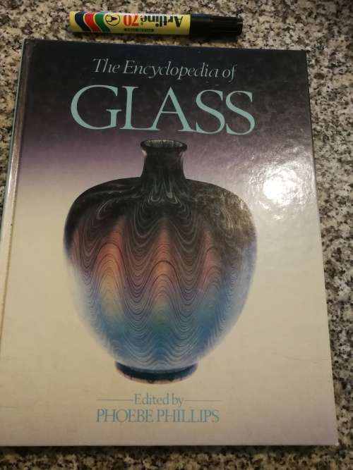 ENCYCLOPEDIA OF GLASS Edited by PHOEBE PHILLIPS (  range of unique qualities history )