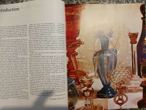 ENCYCLOPEDIA OF GLASS Edited by PHOEBE PHILLIPS (  range of unique qualities history )
