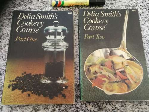 DELIA SMITH`S COOKERY COURSE Part One plus Part Two  ( cooking cook books cookbook )