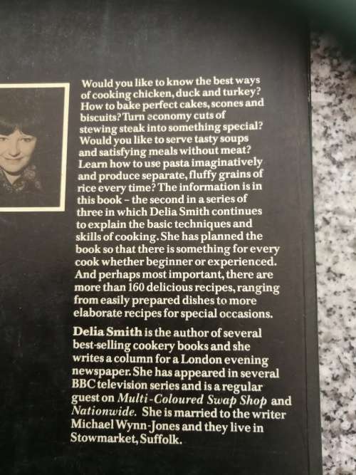 DELIA SMITH`S COOKERY COURSE Part One plus Part Two  ( cooking cook books cookbook )