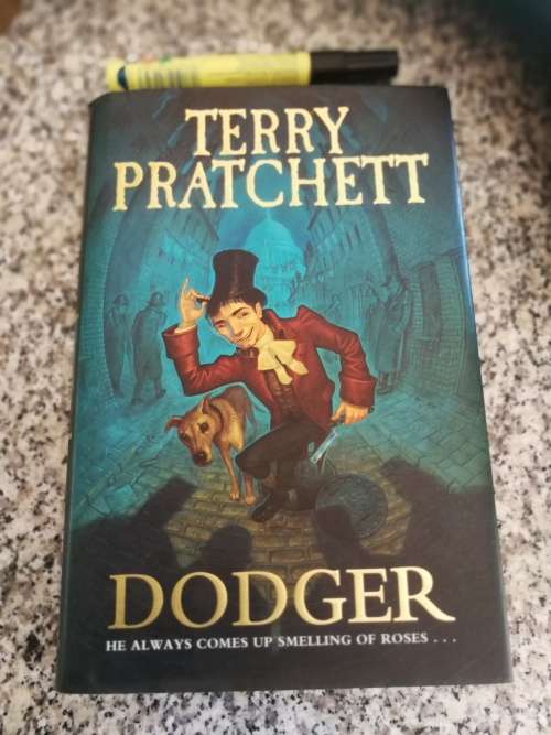 TERRY PRATCHETT DODGER Hardcover