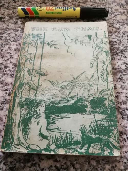 THE CUB TRAIL  / DIE WELPSPOOR The South African Wolf Cub`s Book of Tests ( Scouts Scouting  )
