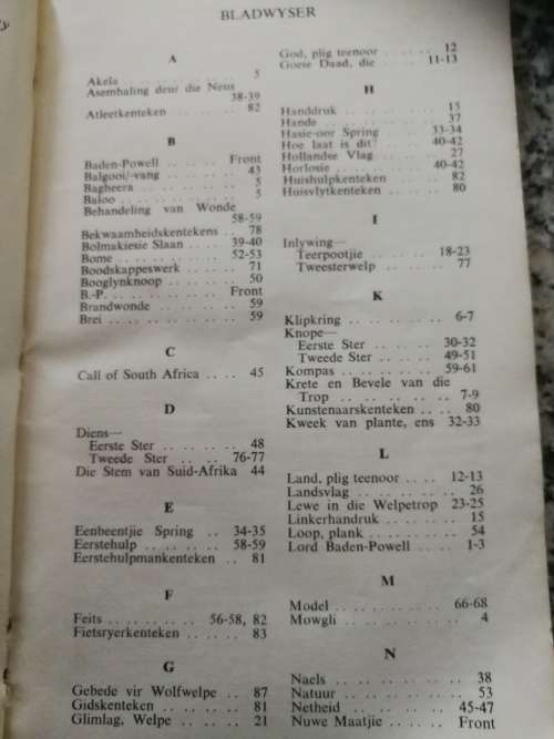 THE CUB TRAIL  / DIE WELPSPOOR The South African Wolf Cub`s Book of Tests ( Scouts Scouting  )
