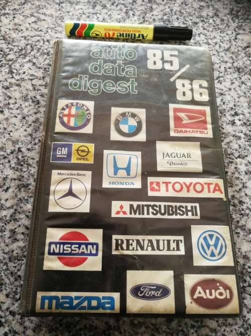 AUTO DATA DIGEST 85/86 11th Edition 1985  Mead & McGrouther ( Pty ) Limited