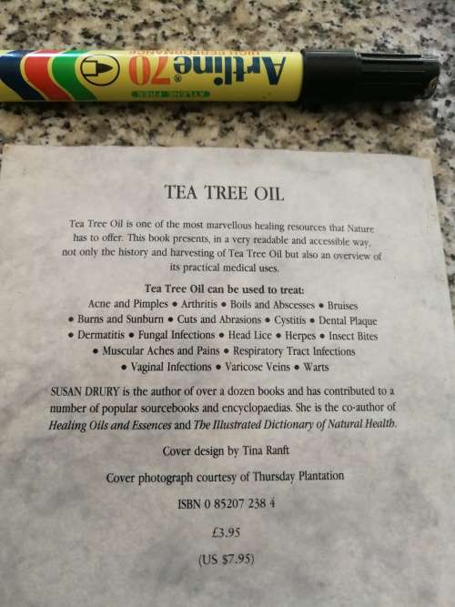TEA TREE OIL A Medicine Kit in a Bottle SUSAN DRURY medicinal  oils