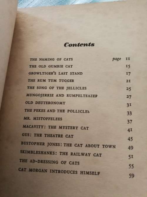 OLD POSSUM`S BOOK OF PRACTICAL CATS 1988  ( Poems for the young  )