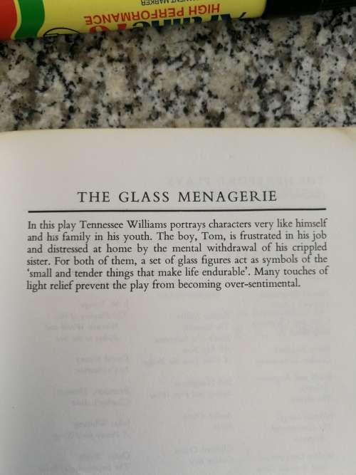 THE GLASS MENAGERIE TENNESSEE WILLIAMS  Introduction E R Wood  ( play )