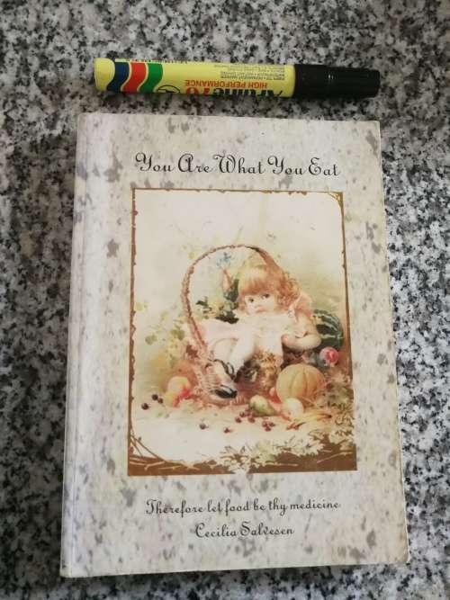 YOU ARE WHAT YOU EAT Therefore let food be thy medicine CECILIA SALVESEN