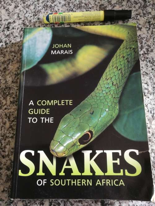 A COMPLETE GUIDE TO THE SNAKES OF SOUTHERN AFRICA JOHAN MARAIS