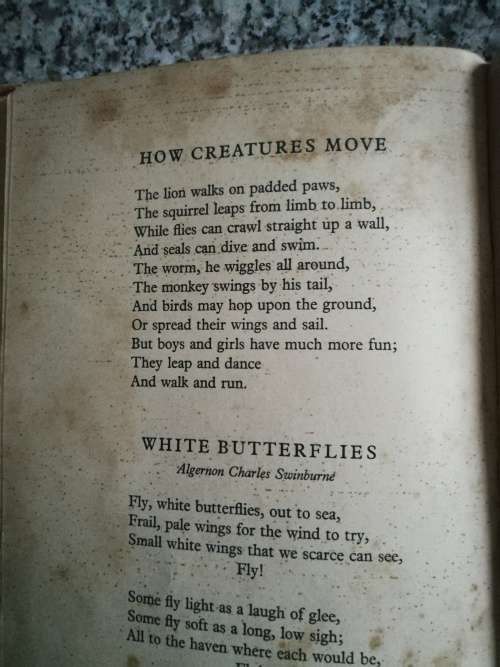 FAVOURITE POEMS TO READ ALOUD  Illustrated by ART KRUSZ 1957
