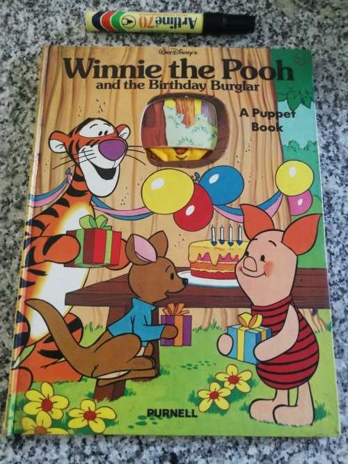 WALT DISNEY`S WINNIE THE POOH AND THE BIRTHDAY BURGLAR A PUPPET BOOK