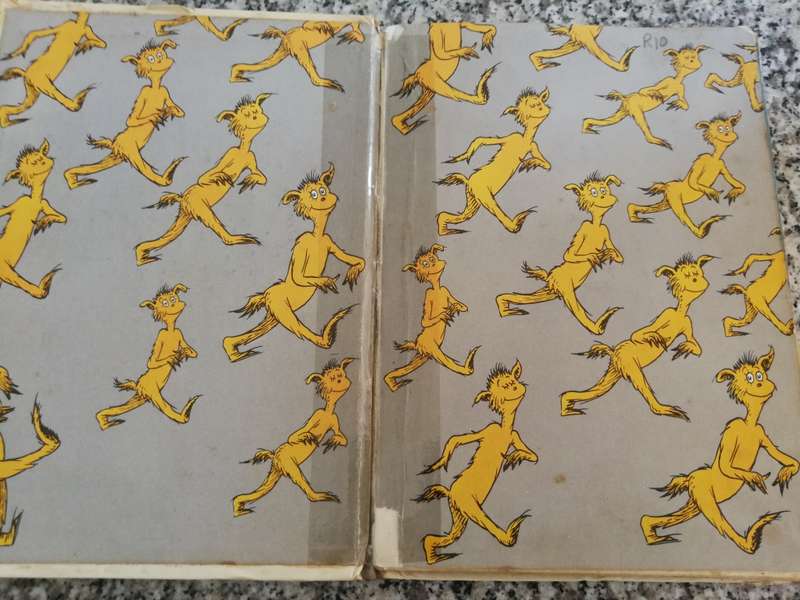 THE FOOT BOOK BY DR SEUSS First Published in Great Britain in 1969  ( NB Please note poor condition