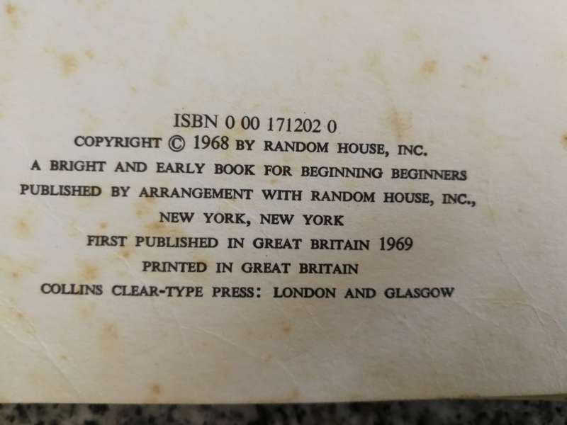 THE FOOT BOOK BY DR SEUSS First Published in Great Britain in 1969  ( NB Please note poor condition