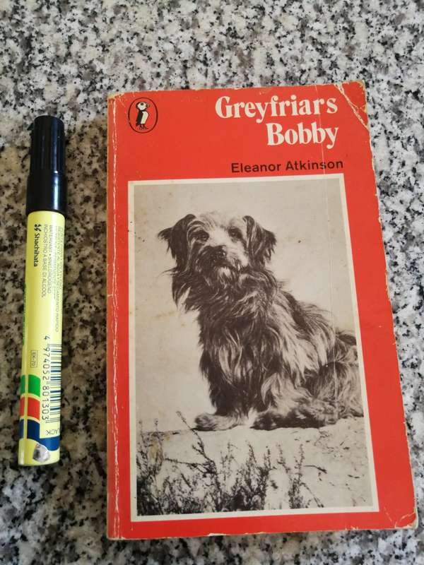 GREYFRIARS BOBBY ELEANOR ATKINSON  Puffin Books  Reprint 1980 classic story of a dog