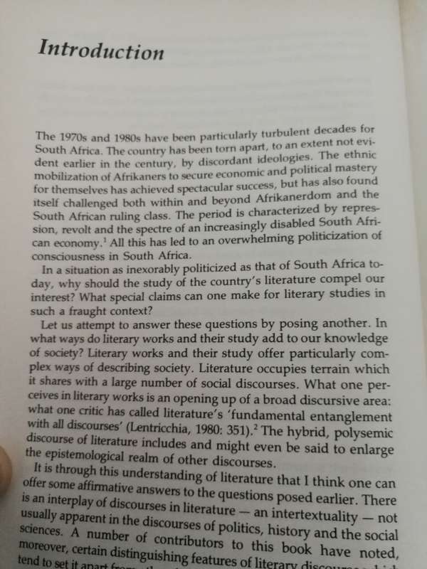 RENDERING THINGS VISIBLE Essays on South African Culture Editor MARTIN TRUMP ( Literary  literature