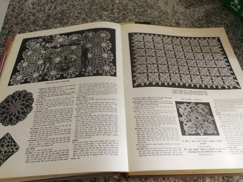 CROCHET AND FINE KNITTING E E VISSER 4th Edition big range of beautiful and practical patterns
