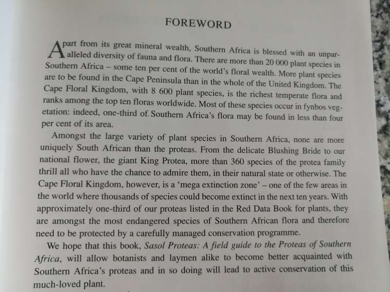 PROTEAS A FIELD GUIDE TO THE PROTEAS OF SOUTHERN AFRICA SASOL TONY REBELO plants growing  flowers