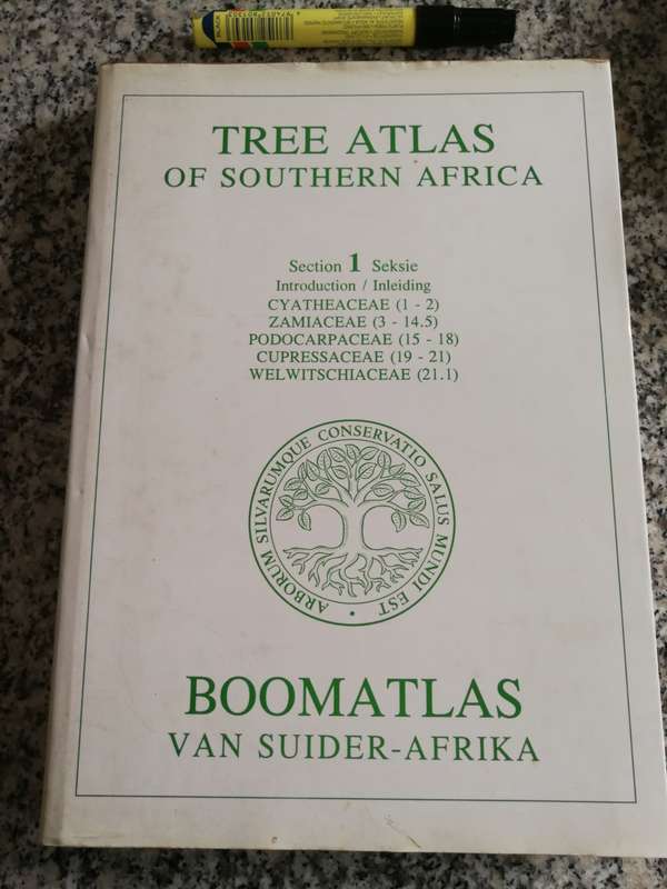 TREE ATLAS OF SOUTHERN AFRICA Section 1 Seksie BOOMATLAS VAN SUIDER AFRIKA Cycads