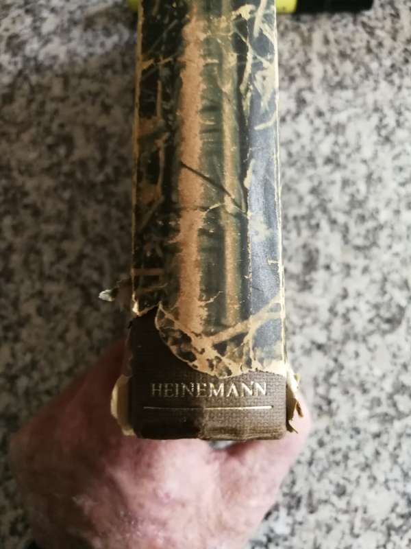 WILBUR SMITH SHOUT AT THE DEVIL  HEINEMAN 1978 First Edition 1968