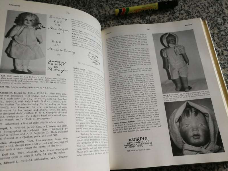 THE COLLECTORS ENCYCLOPAEDIA OF DOLLS 2000 Illustrations DOROTHY S ELIZABETH A & E J COLEMAN