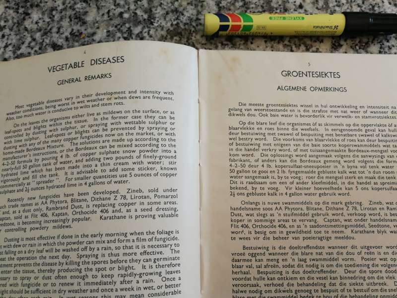 VEGATABLE DISEASES GROENTESIEKTES Dept of Agriculture VINCENT A WAGER Eng. and Afr. 1956