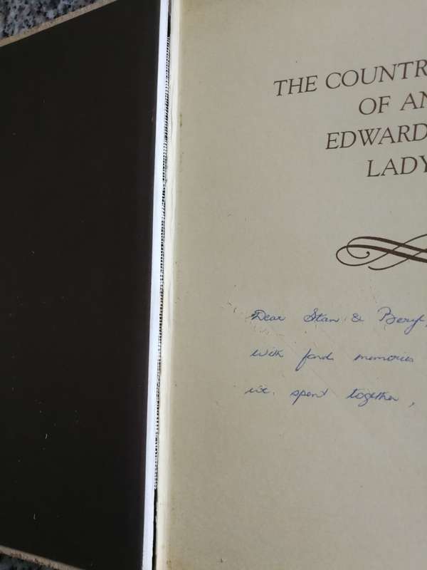 Reserved for Rene THE COUNTRY DIARY OF AN EDWARDIAN LADY EDITH HOLDEN ( please note the description