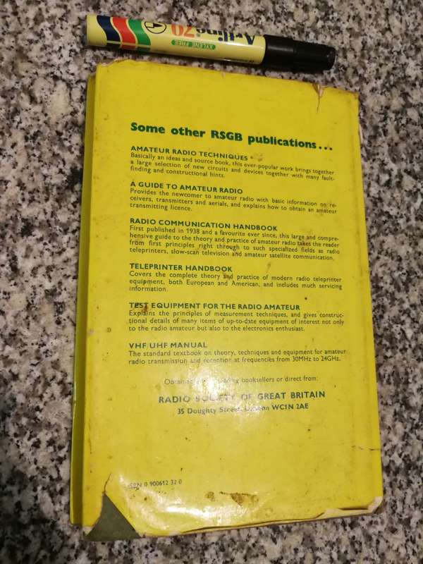 RADIO DATA REFERENCE BOOK T G GILES G R JESSOP ( Electronics electrical  radio )