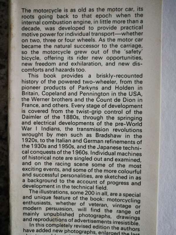 A HISTORY OF THE WORLD`S MOTORCYCLES RICHARD HOUGH and L J K SETRIGHT REVISED Ed MOTOR CYCLING 1973