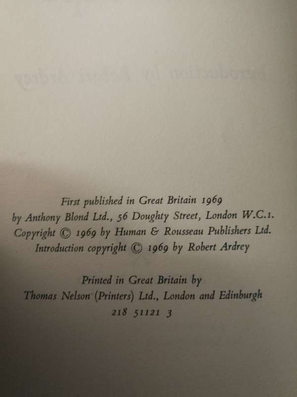 THE SOUL OF THE APE EUGENE MARAIS  First published 1969 ( please note the condition of the cover )