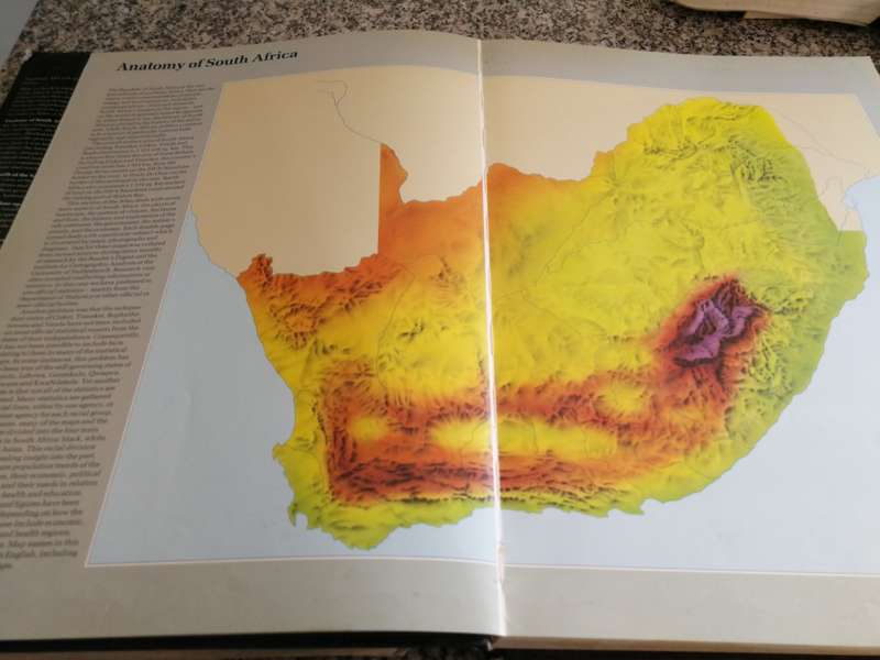 READER`S DIGEST ATLAS OF SOUTHERN AFRICA ( Readers Digest Maps geography history heritage reference