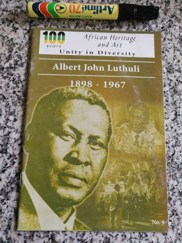 ALBERT JOHN LUTHULI 100 YEARS 1898 - 1967 BOOKLET  of 19 pages AFRICAN HERITAGE and ART