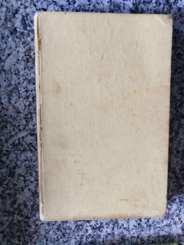 MANY TREKS MADE RHODESIA S P OLIVIER ( Book states C P Olivier  which is an error ) No D/  jacket