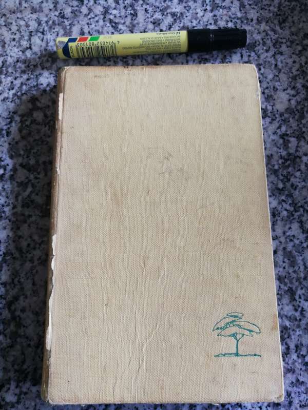 MANY TREKS MADE RHODESIA S P OLIVIER ( Book states C P Olivier  which is an error ) No D/  jacket