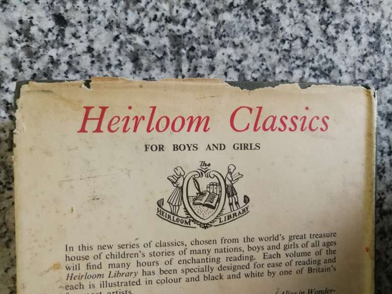 TOM BROWNS SCHOOLDAYS THOMAS HUGHES The Heirloom Library