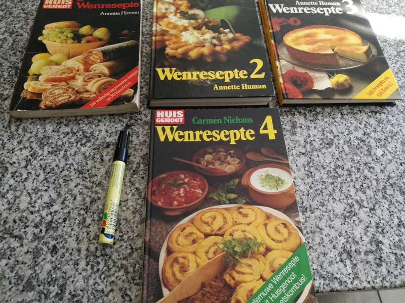 HUISGENOOT WENRESEPTE Boeke 1 tot 4 ( Vier Koekboeke Resete CARMEN NIEHAUS ANNETTE HUMAN )
