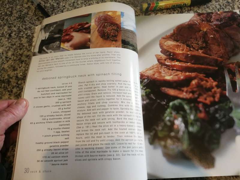 KAROO VENISON LYNNE MINNAAR A REYNOLDS A NEETHLING Cookbook incl. Biltong and Sausage ( English )