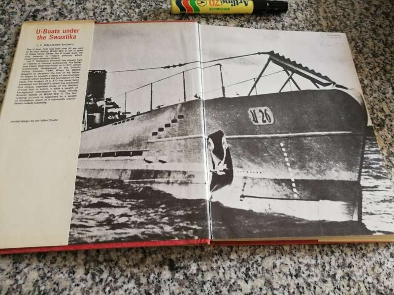 U-BOATS UNDER THE SWASTIKA J P MALLMANN SHOWELL WORLD WAR TWO Second World war Submarines German