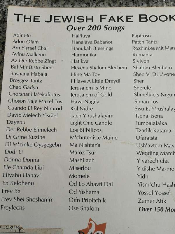 THE JEWISH FAKE BOOK Compiled & Arranged by VELVEL PASTERNAK 1997