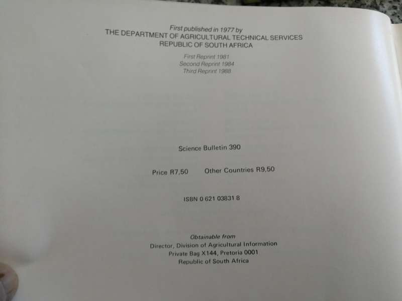 SOIL CLASSIFICATION A Binomial System for South Africa C N MACVICAR R F LOXTON J M de VILLIERS  1988