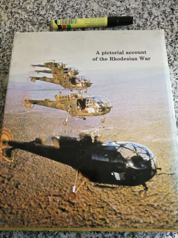 CONTACT II PAUL L MOORCRAFT Struggle for Peace ( Rhodesia at war )