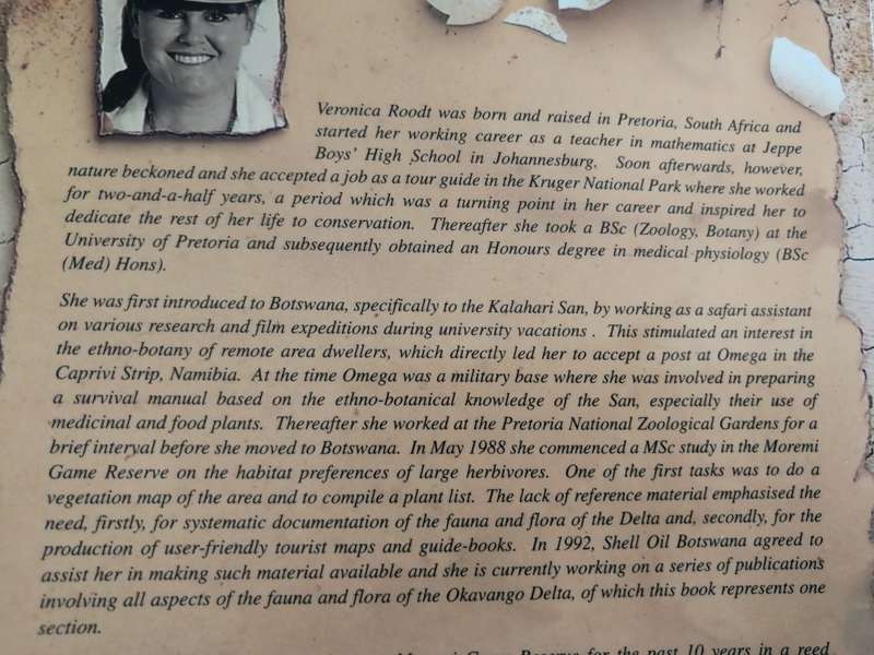 SHELL FIELD GUIDE Part II COMMON FLOWERS OF  OKAVANGO DELTA Medicinal & Nutritional VERONICA ROODT