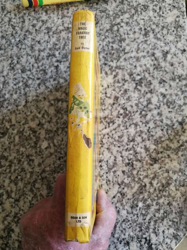 ENID BLYTON THE MAGIC FARAWAY TREE ( 1971 )
