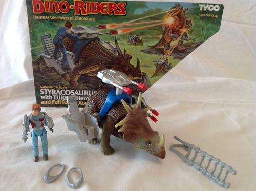 Dino Riders "Styracosaurus" 100 % complete, mint with card