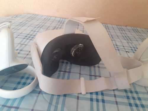 OCULUS QUEST 2