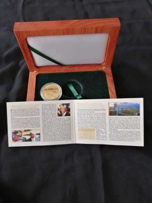 **Nelson Mandela Robben Island 1/2 ounce SOLID GOLD