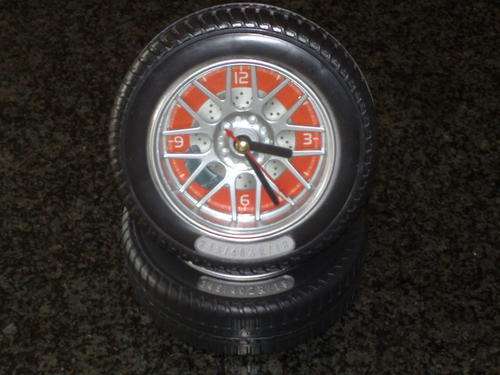 Tyre clock with stand