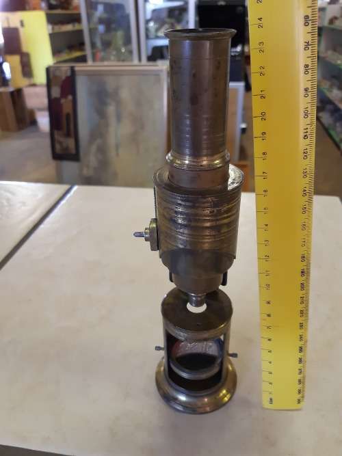 Student Drum microscope
