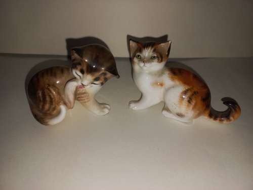 Two Royal Doulton Kittens