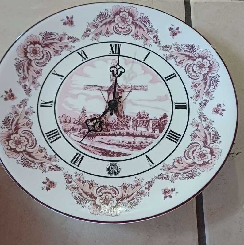 PINK DELF PORCELAIN WALL CLOCK